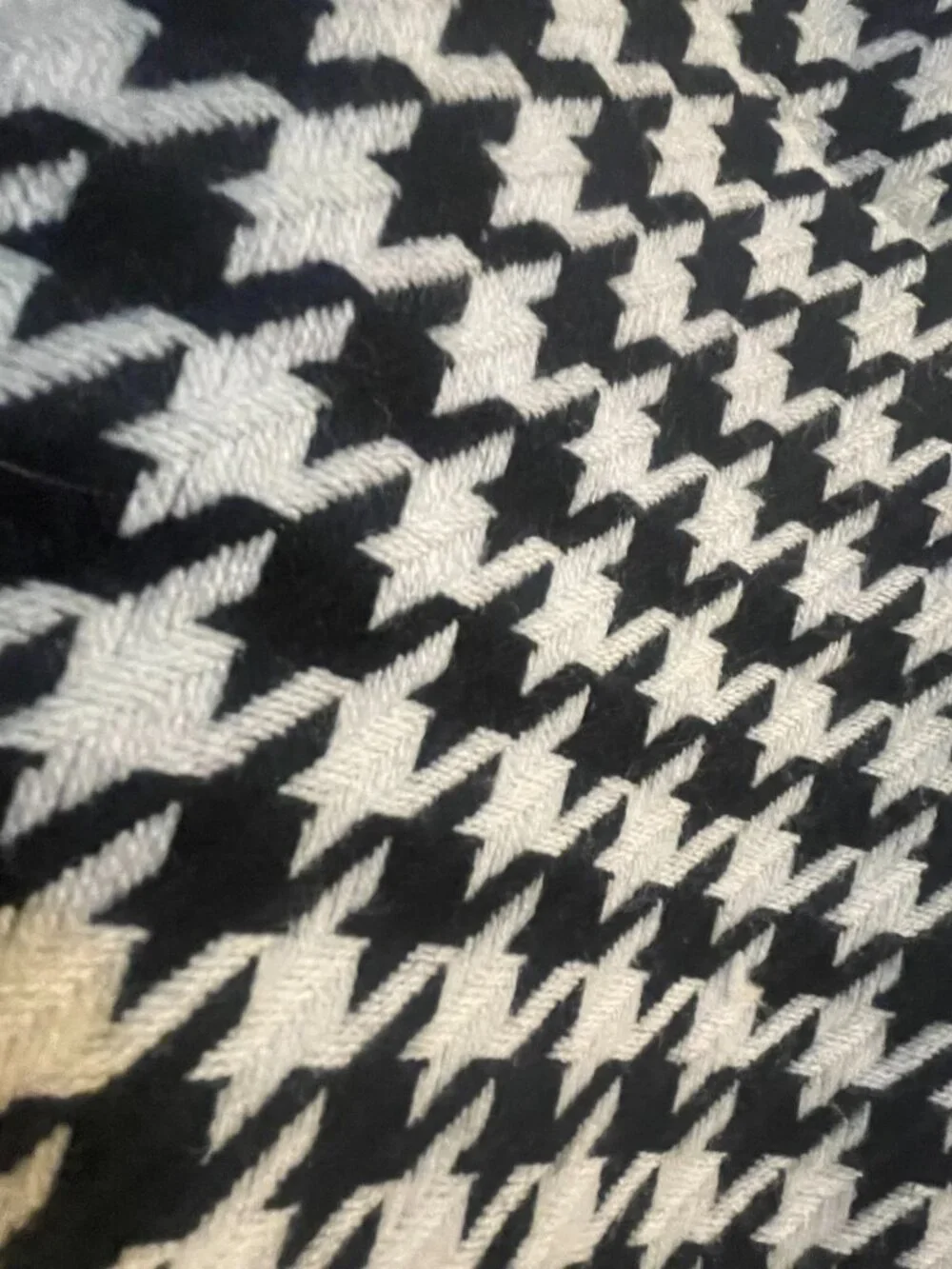 Women's Isaac Mizrahi Sz. 6 B&W Fully Lined Houndstooth Pencil Skirt